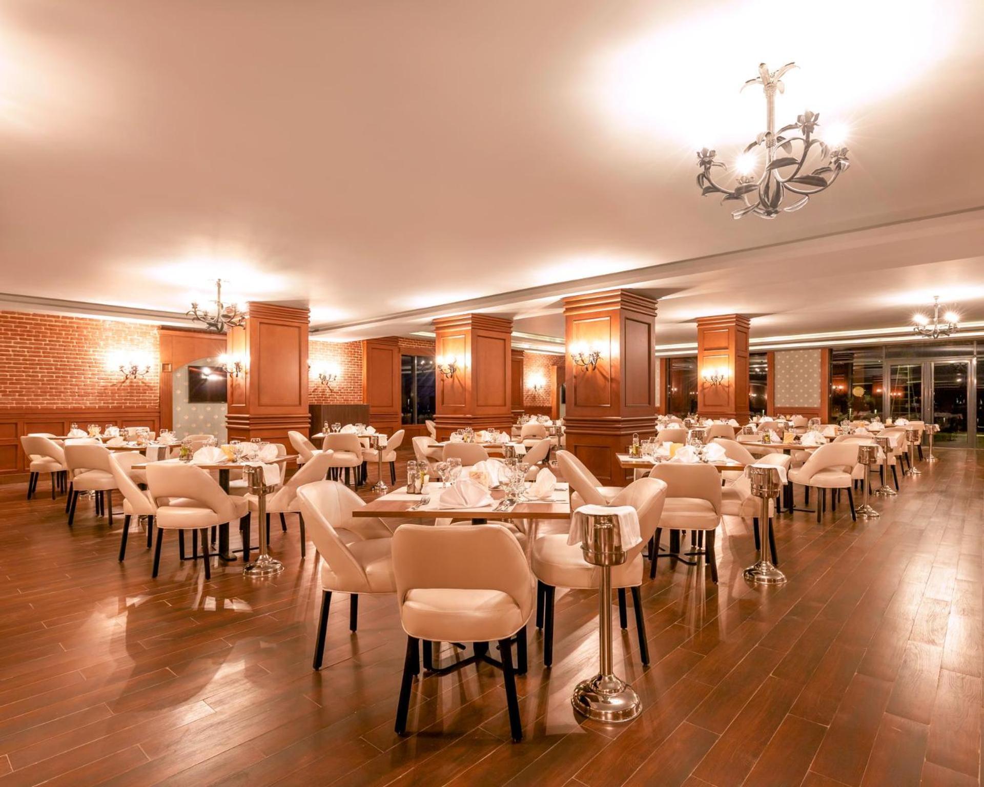 Pickalbatros Laguna Vista Aqua Park Σαρμ Ελ Σέιχ Εξωτερικό φωτογραφία The restaurant's interior