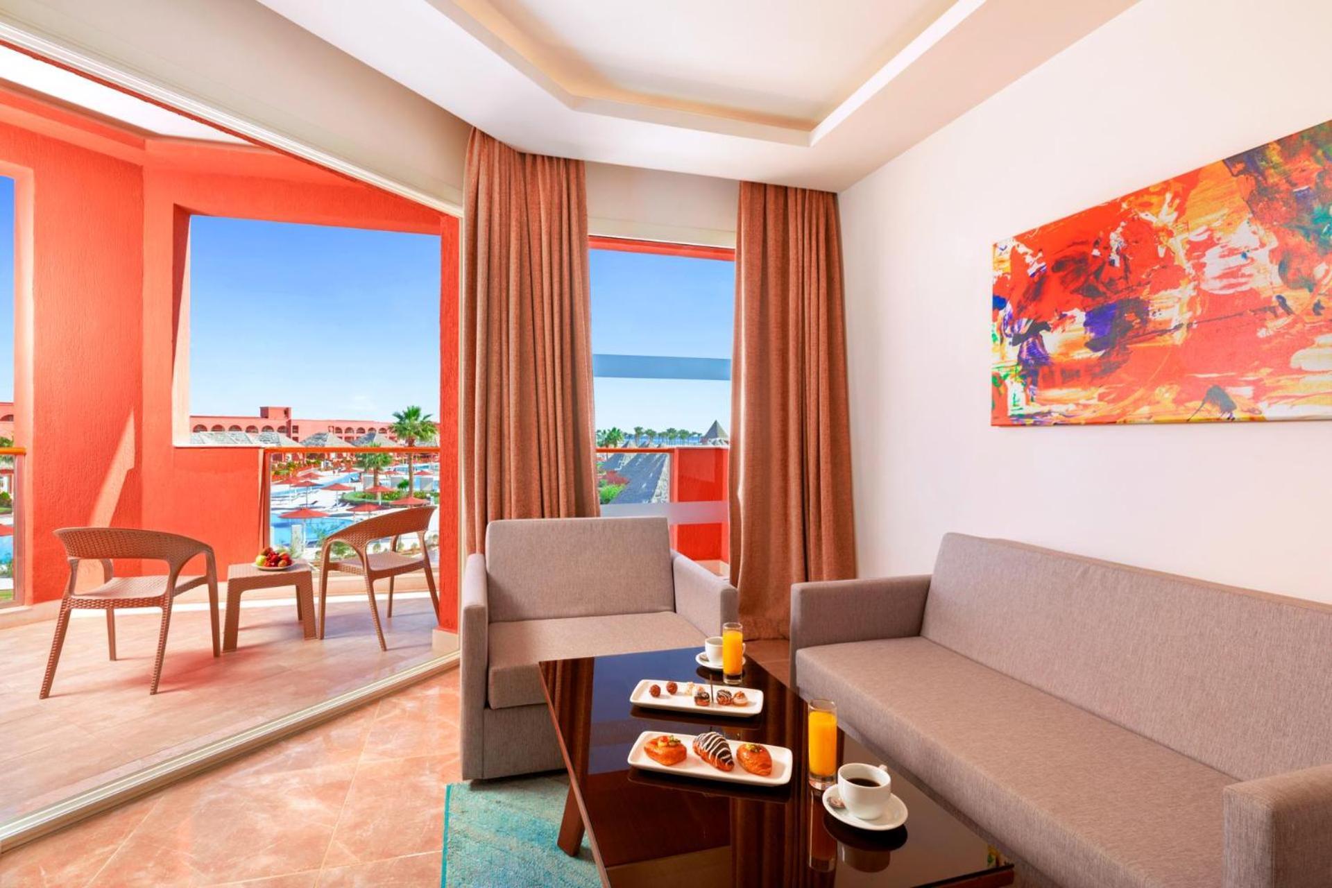 Pickalbatros Laguna Vista Aqua Park Σαρμ Ελ Σέιχ Εξωτερικό φωτογραφία A room at the resort